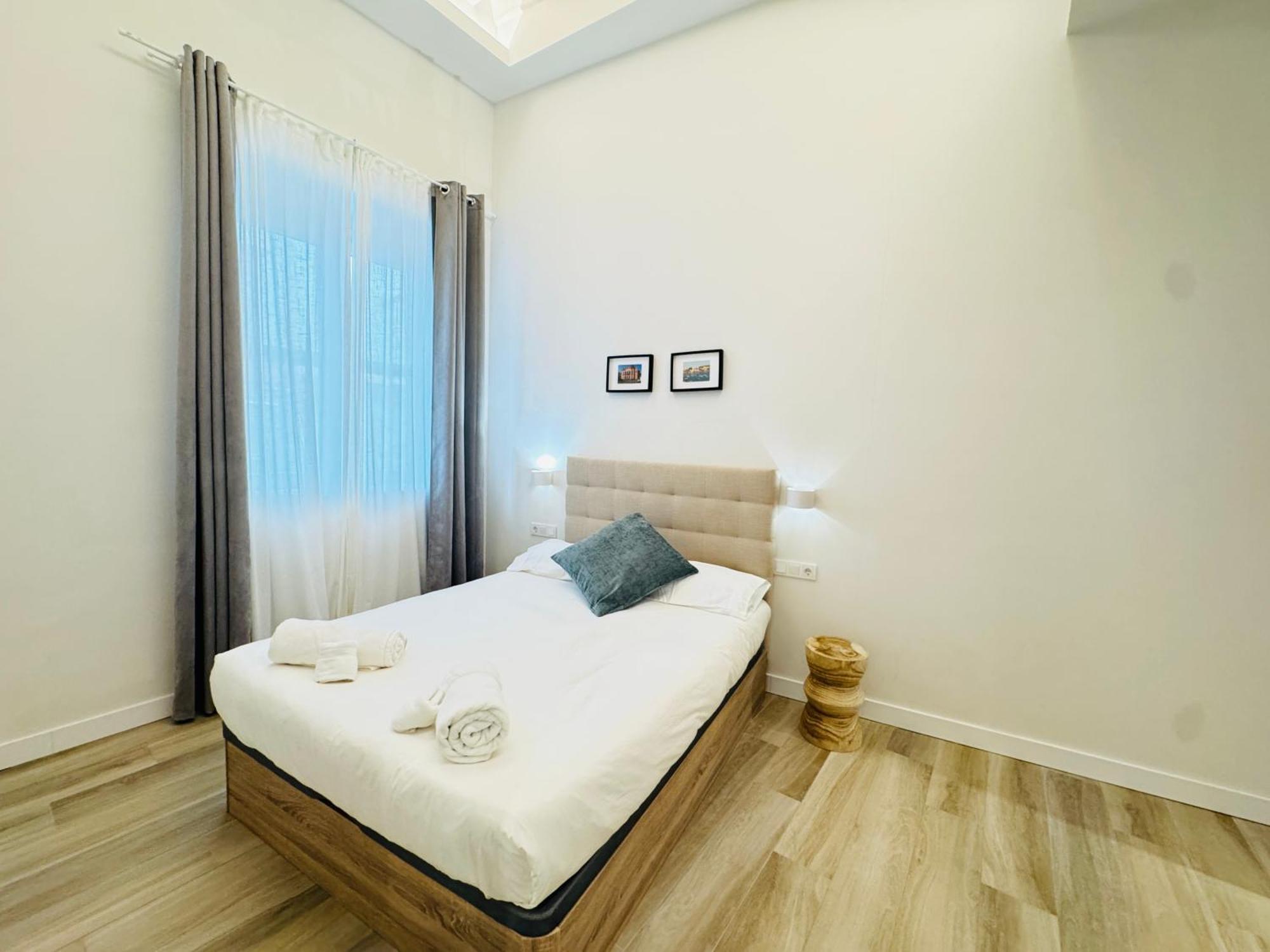 Qe Apartments Кадис Экстерьер фото